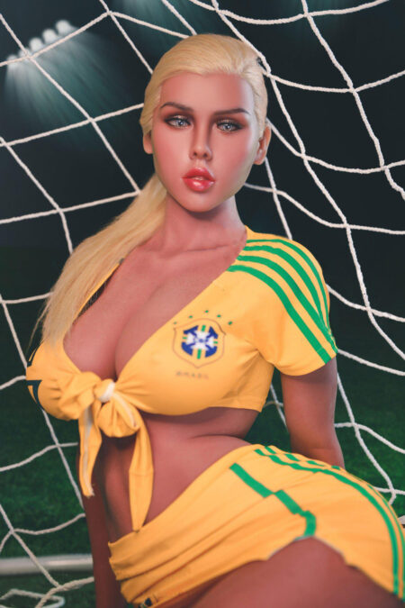 Mariana-Brazilian-Babe-Sex-Doll-2