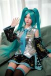 Hatsune-Miku-Japanese-Anime-Celebrity-Sex-Doll-26