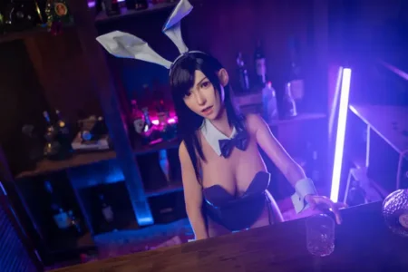 Tifa-Game-Lady-Doll-14