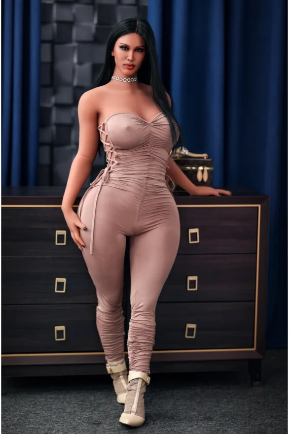 Kardashian-Thick-Big-BreastTits-Kim-Kardashian-Sex-Doll-4