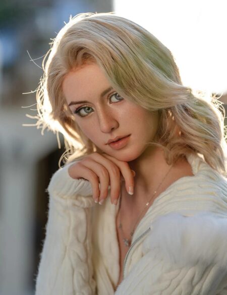 Belinda-25E225802593-Beautiful-Blonde-Realistic-Sex-Doll-4