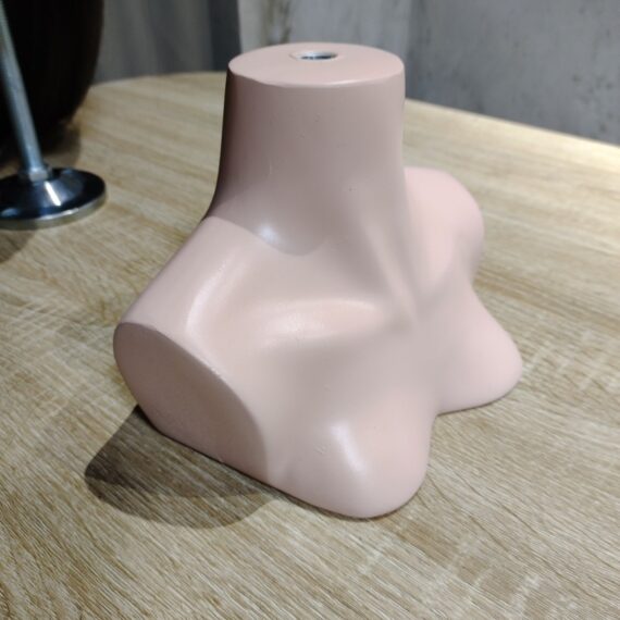 sex-doll-head-stand-4