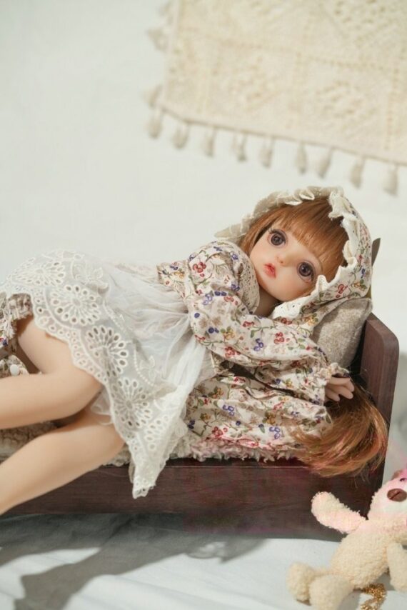 Bambi-cute-girl-tiny-sex-doll-with-small-breasts-1