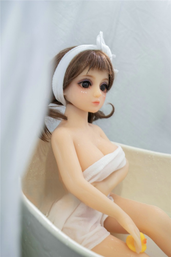 Cleo-2ft680cm-tiny-sex-doll-with-big-eyes-and-boobs-2-1