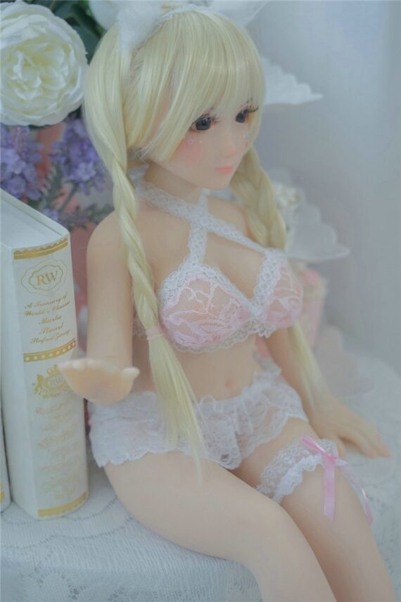 Lumi-2ft680cm-blonde-small-sex-doll-2