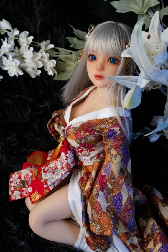 Plum-2ft680cm-japanese-tiny-sex-doll-with-silver-hair-4