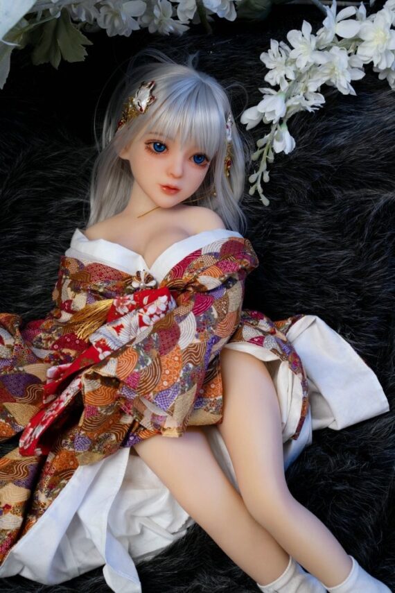 Plum-2ft680cm-japanese-tiny-sex-doll-with-silver-hair-5