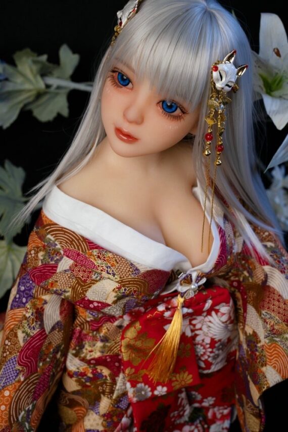Plum-2ft680cm-japanese-tiny-sex-doll-with-silver-hair-6