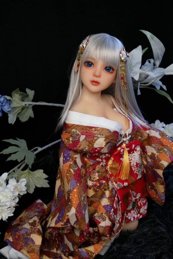 Plum-2ft680cm-japanese-tiny-sex-doll-with-silver-hair-7