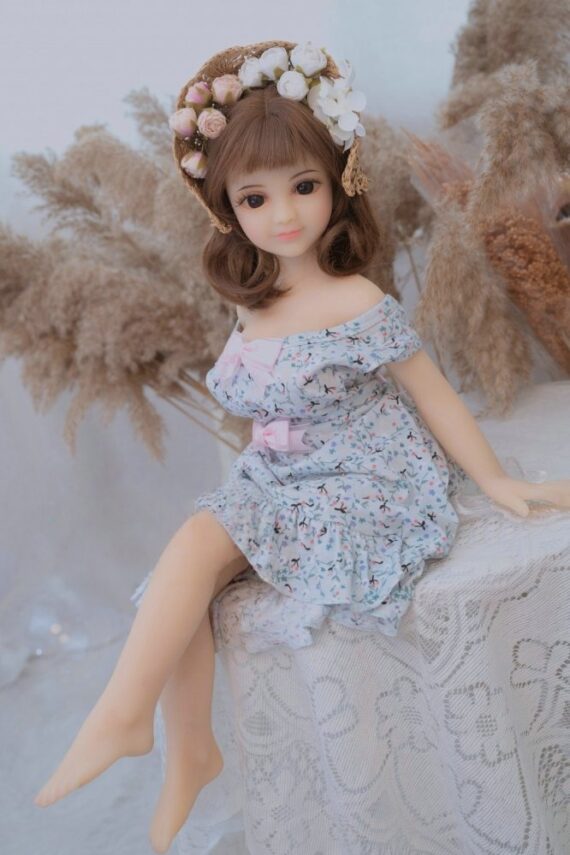 Romy-2ft680cm-Kawaii-face-tiny-sex-doll-2