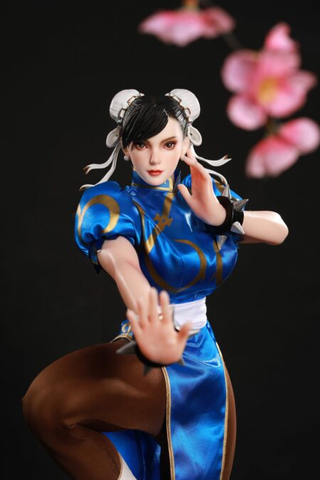 Chun-Li-21-64-cm-Lifelike-Muscle-Sex-Doll-6-scaled-1