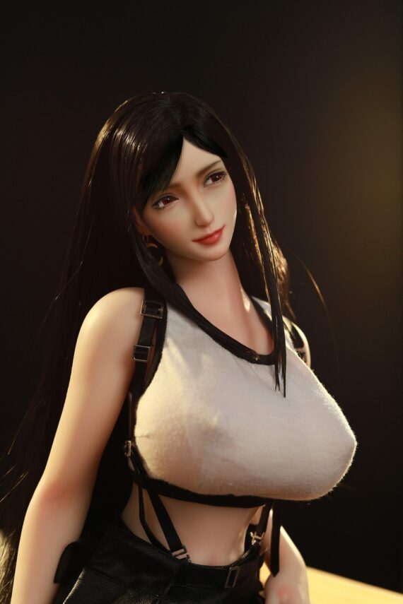 Tifa-22-68-cm-Tiny-Final-Fantasy-Sex-Toy-7-scaled-1