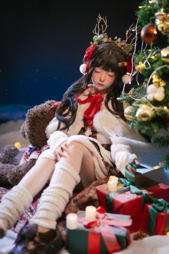 Bruce-Asian-Christmas-Eye-closed-Sex-Doll-148-27