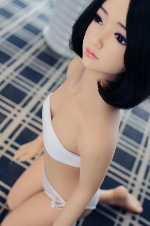 CamilaElegantRealisticMiniDoll9